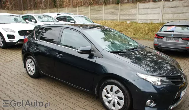 TOYOTA Auris 1.33 Dual VVT-i (99 KM)