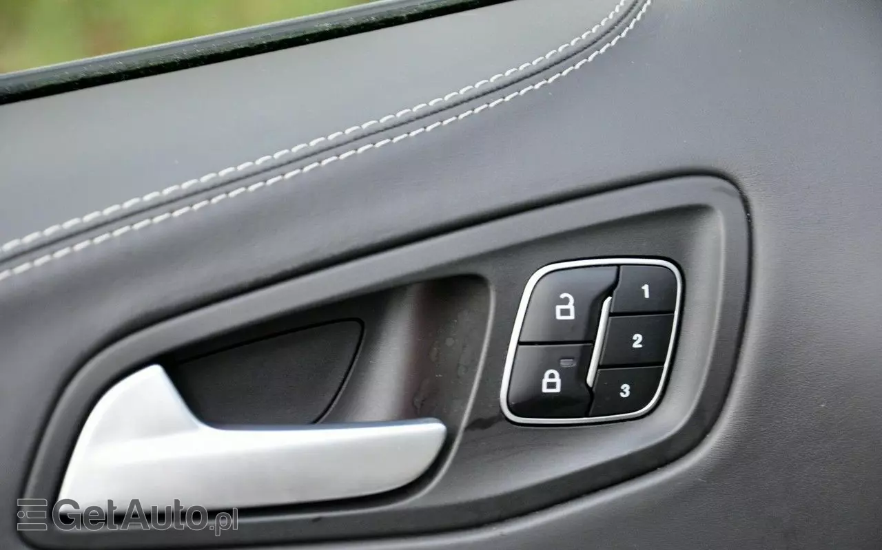 FORD Kuga 2.0 TDCi 4x4 Vignale