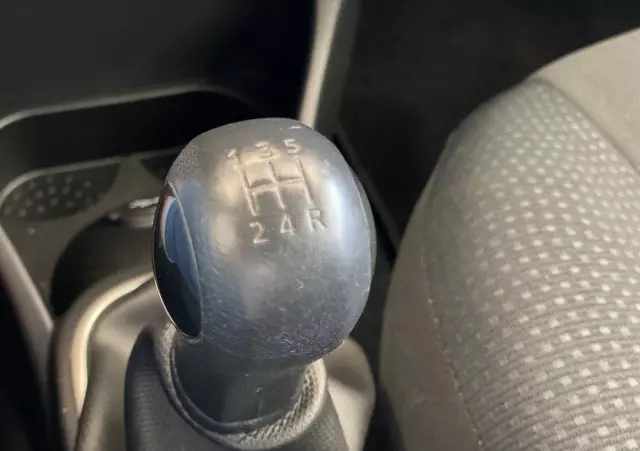 NISSAN Micra 1.2 Visia AC/CD