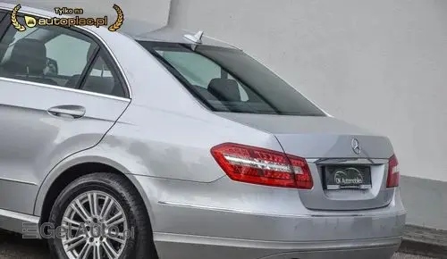 MERCEDES-BENZ Klasa E 