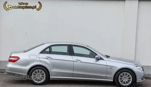 MERCEDES-BENZ Klasa E 