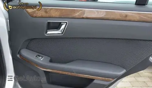 MERCEDES-BENZ Klasa E 