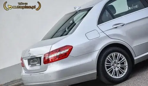 MERCEDES-BENZ Klasa E 