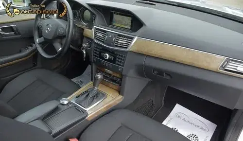 MERCEDES-BENZ Klasa E 