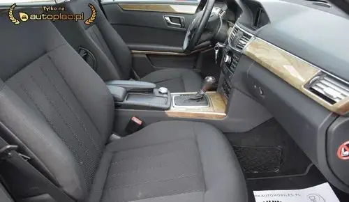 MERCEDES-BENZ Klasa E 