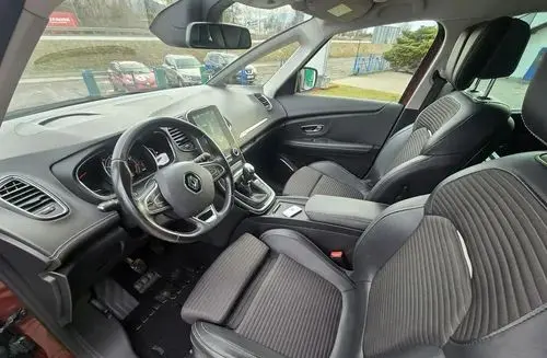 RENAULT Grand Scenic 