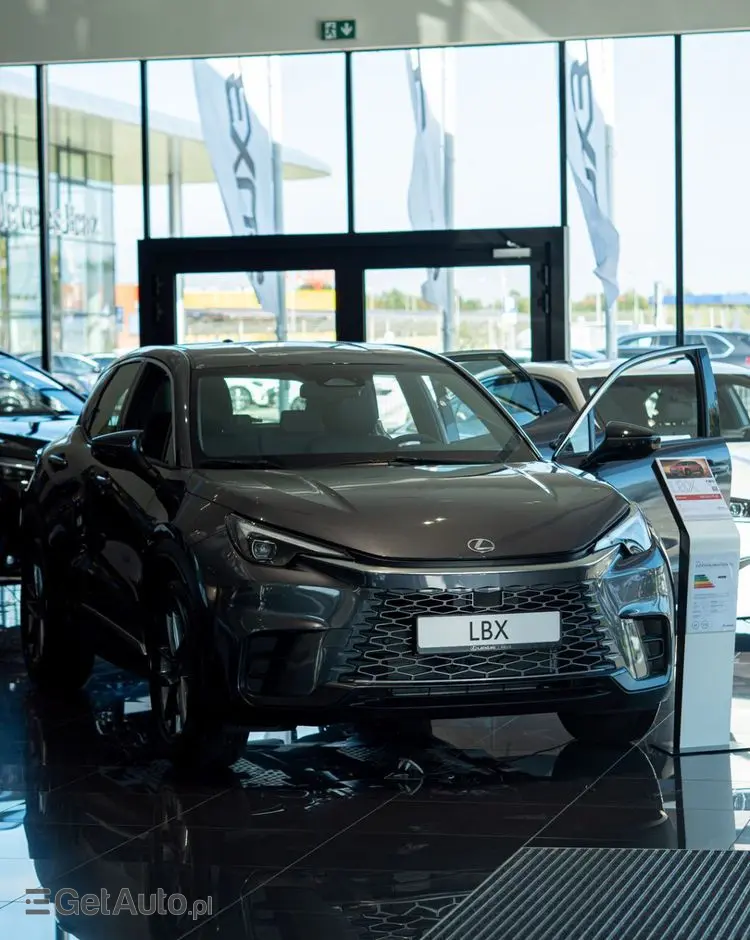 LEXUS LBX 