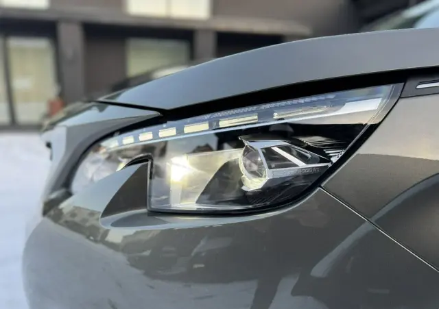 PEUGEOT 3008 1.6 PureTech GPF Allure S&S EAT8