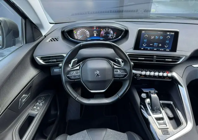 PEUGEOT 3008 1.6 PureTech GPF Allure S&S EAT8