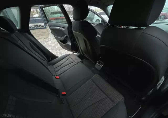 AUDI A3 35 TDI Sportback S tronic S line