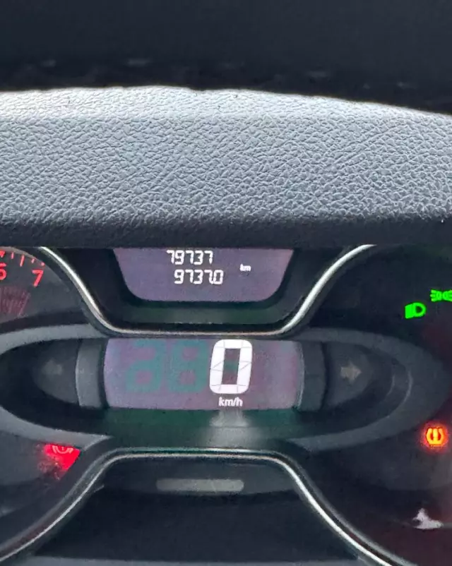 RENAULT Captur (ENERGY) TCe 90 LIMITED