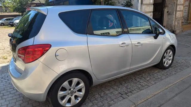 OPEL Meriva 
