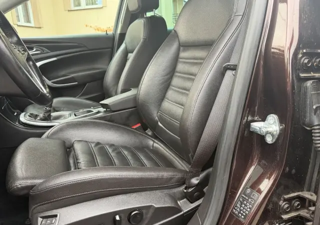 OPEL Insignia 2.0 Business Innovation