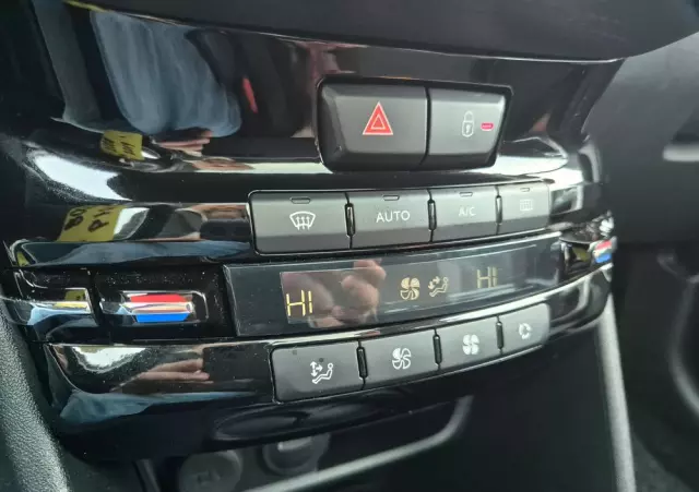 PEUGEOT 2008 1.2 Pure Tech Crossway S&S EAT6