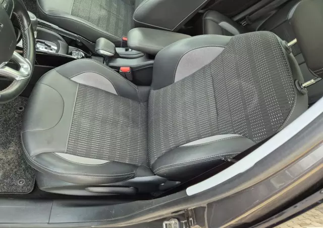 PEUGEOT 2008 1.2 Pure Tech Crossway S&S EAT6