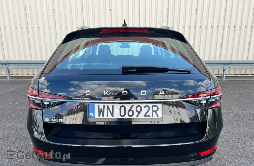 SKODA Superb 