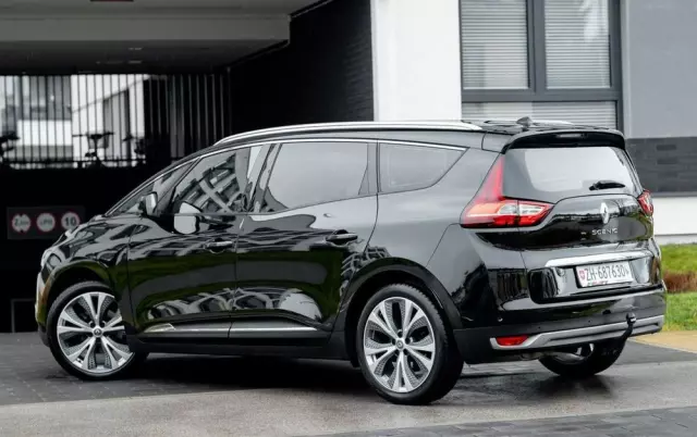 RENAULT Grand Scenic 