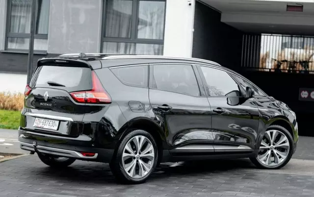 RENAULT Grand Scenic 