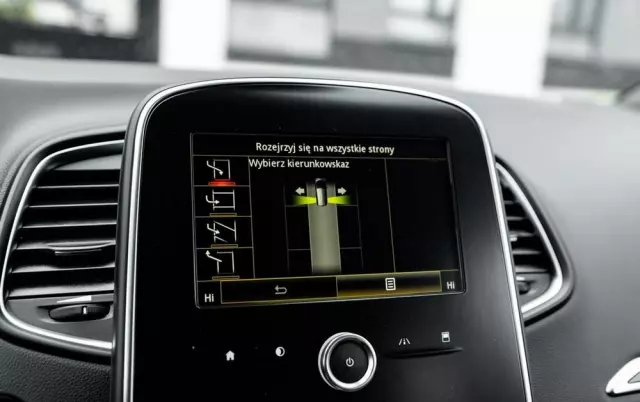 RENAULT Grand Scenic 