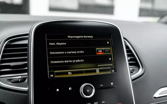 RENAULT Grand Scenic 