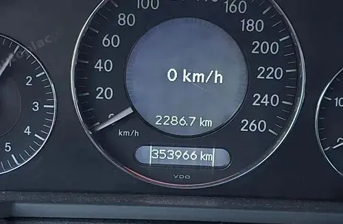 MERCEDES-BENZ Klasa E 