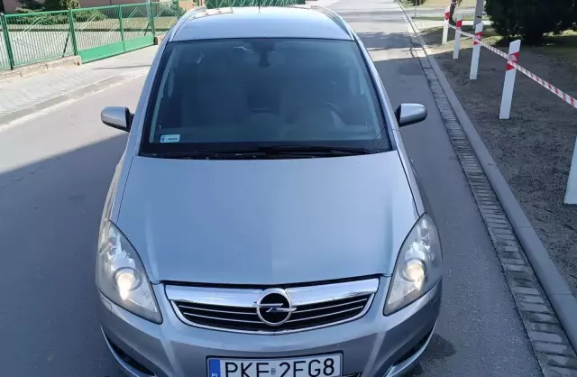 OPEL Zafira 