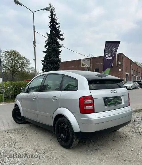AUDI A2 