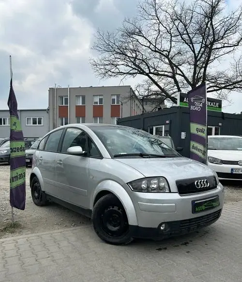 AUDI A2 