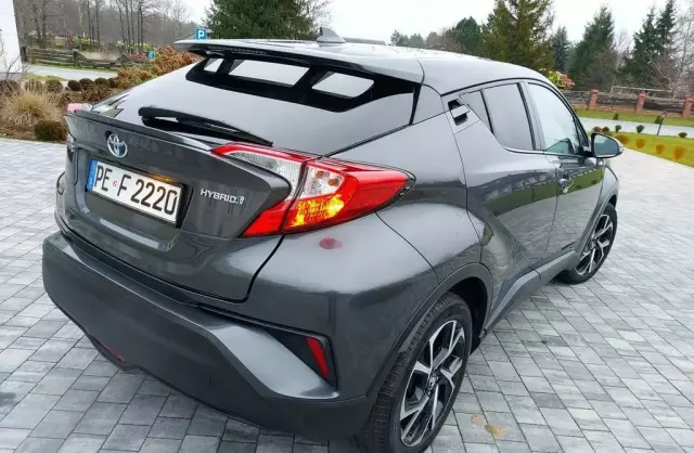 TOYOTA C-HR 