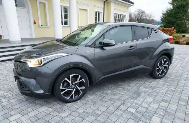 TOYOTA C-HR 
