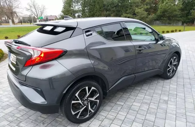 TOYOTA C-HR 