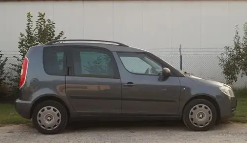 SKODA Roomster 