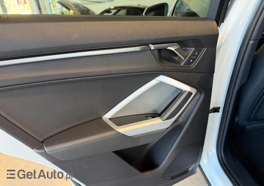 AUDI Q3 45 TFSI Quattro S tronic advanced