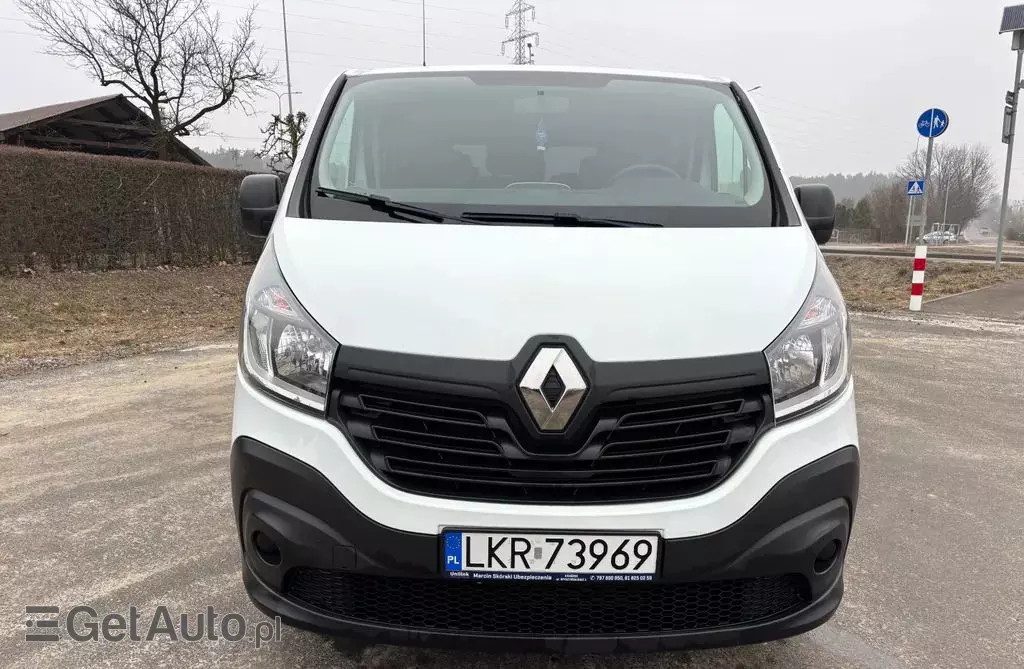 RENAULT Trafic 