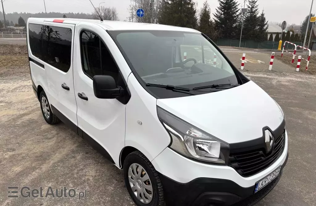 RENAULT Trafic 