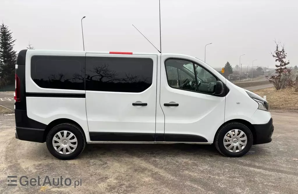 RENAULT Trafic 