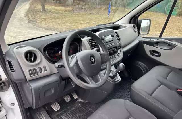 RENAULT Trafic 