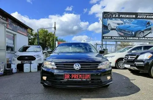 VOLKSWAGEN Jetta 