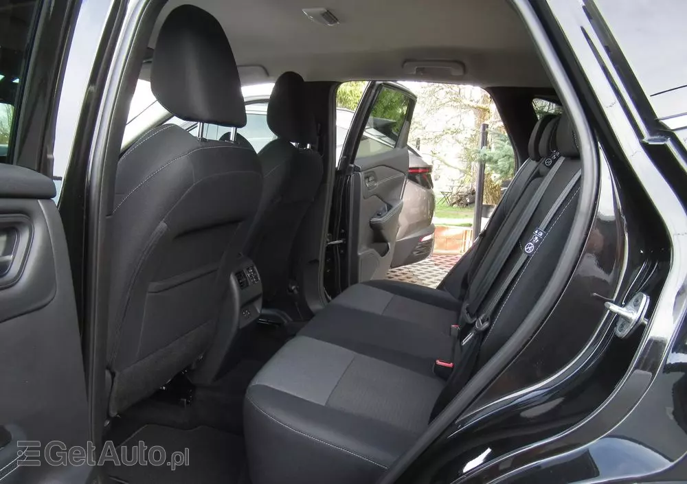 NISSAN Qashqai 1.3 DIG-T N-Connecta DCT