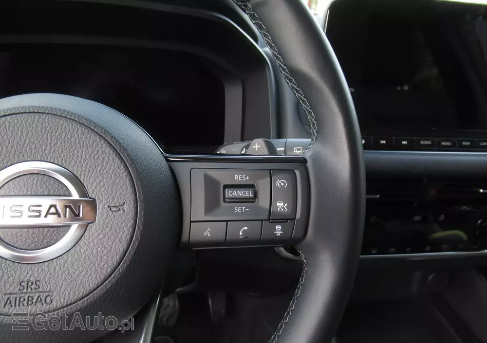 NISSAN Qashqai 1.3 DIG-T N-Connecta DCT