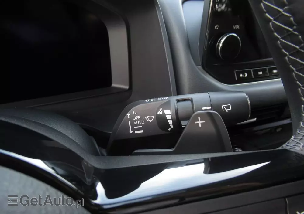 NISSAN Qashqai 1.3 DIG-T N-Connecta DCT