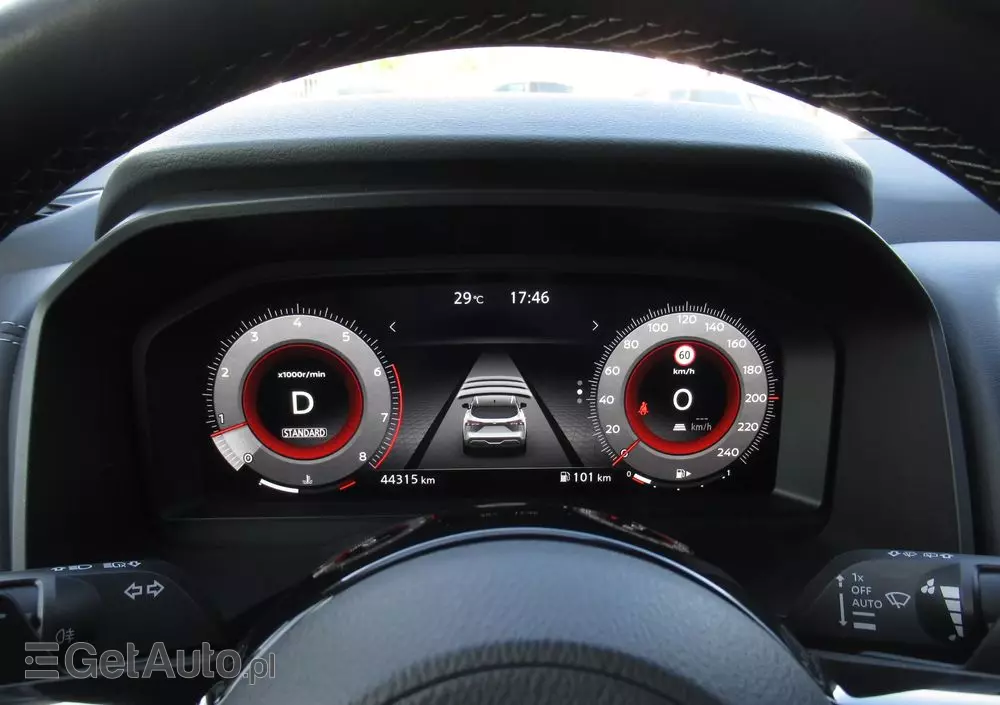 NISSAN Qashqai 1.3 DIG-T N-Connecta DCT