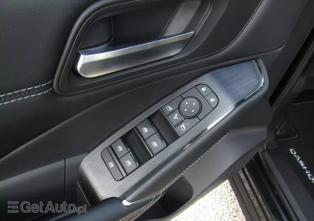 NISSAN Qashqai 1.3 DIG-T N-Connecta DCT