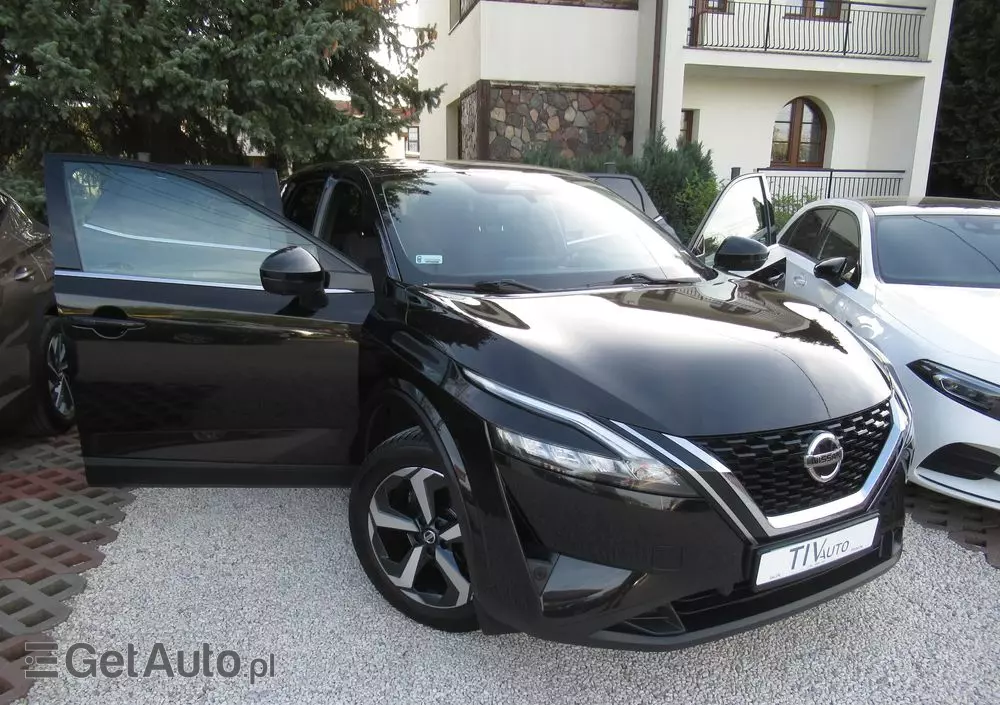 NISSAN Qashqai 1.3 DIG-T N-Connecta DCT