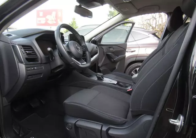 NISSAN Qashqai 1.3 DIG-T N-Connecta DCT