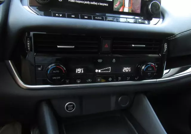 NISSAN Qashqai 1.3 DIG-T N-Connecta DCT