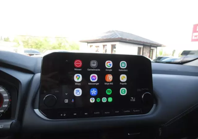 NISSAN Qashqai 1.3 DIG-T N-Connecta DCT