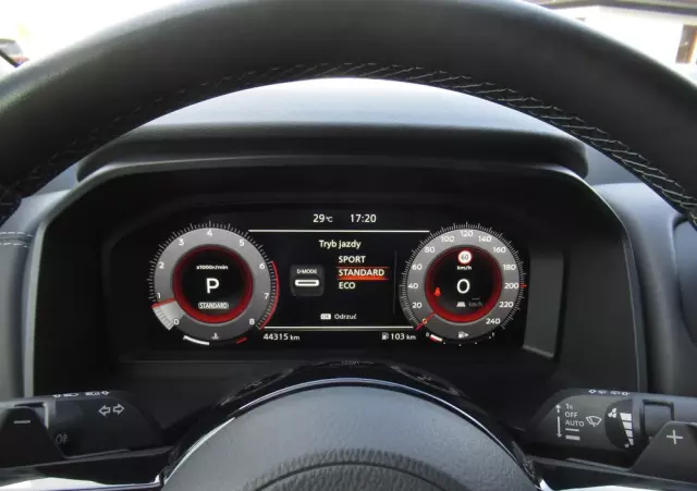 NISSAN Qashqai 1.3 DIG-T N-Connecta DCT