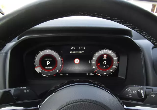 NISSAN Qashqai 1.3 DIG-T N-Connecta DCT