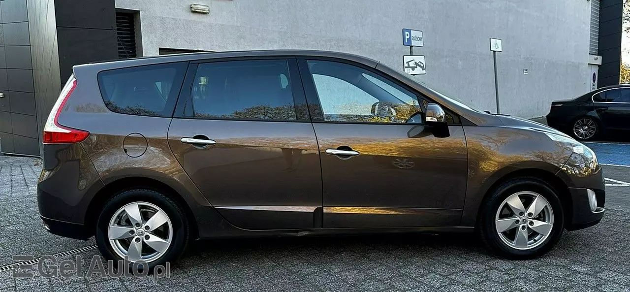 RENAULT Grand Scenic 
